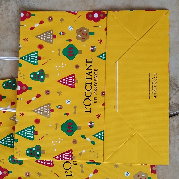 (5) L'Occitane paper shopping bags - Picture 3 of 6